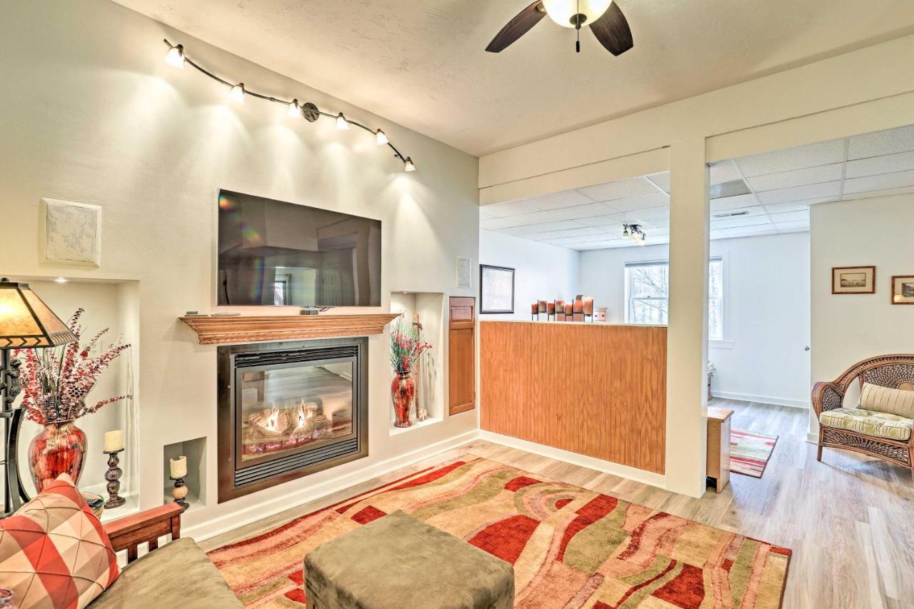 Asheville Mountain Getaway With Patio And Koi Pond! Eksteriør bilde