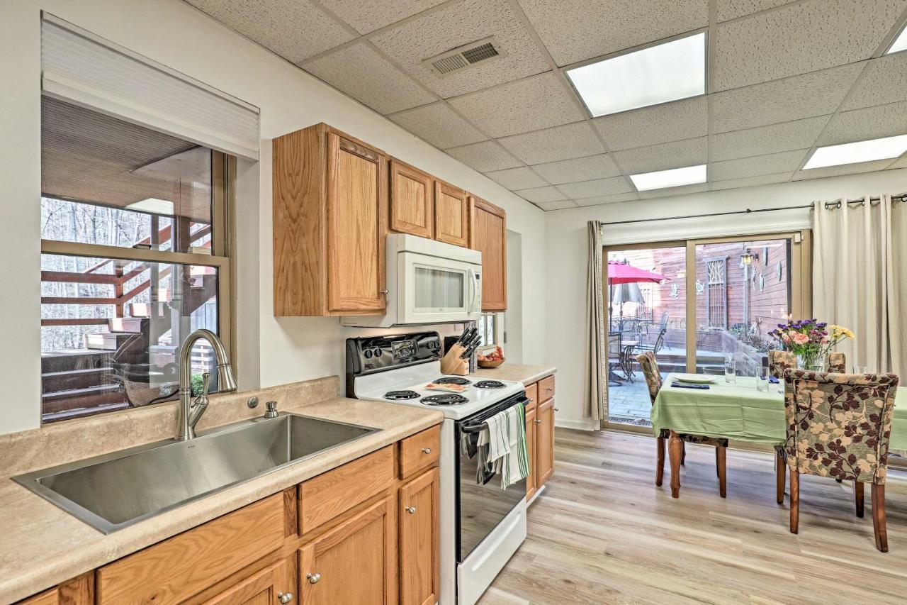 Asheville Mountain Getaway With Patio And Koi Pond! Eksteriør bilde